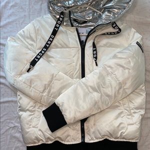 DKNY WHITE PUFFER JACKET with ALUMINUM HOODIE😍